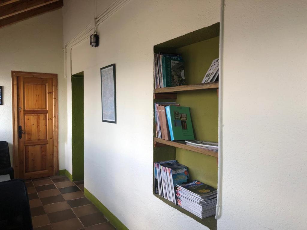 Refugi Cap Del Rec Hostel Lles Εξωτερικό φωτογραφία