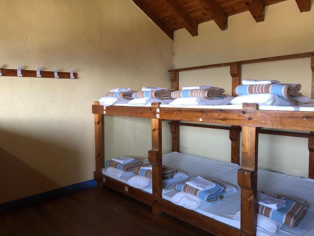 Refugi Cap Del Rec Hostel Lles Εξωτερικό φωτογραφία