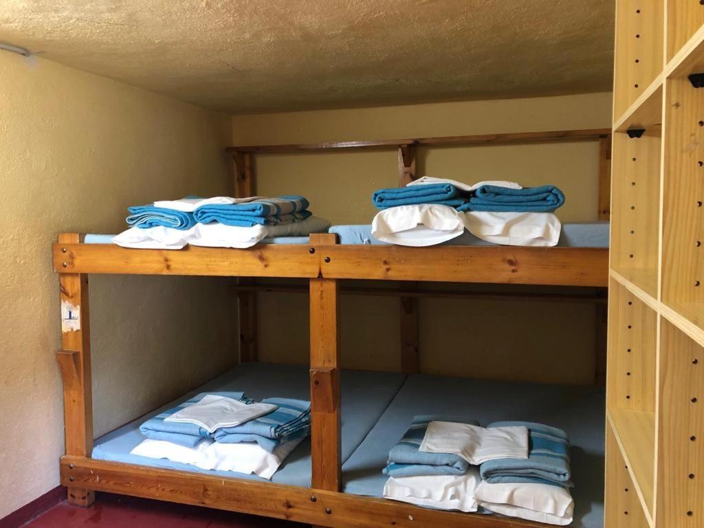 Refugi Cap Del Rec Hostel Lles Εξωτερικό φωτογραφία