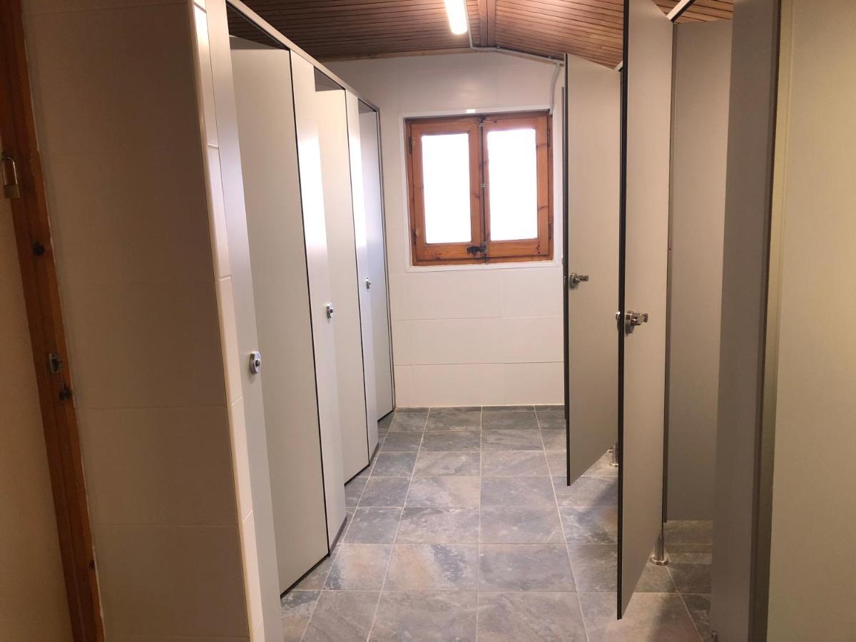 Refugi Cap Del Rec Hostel Lles Εξωτερικό φωτογραφία