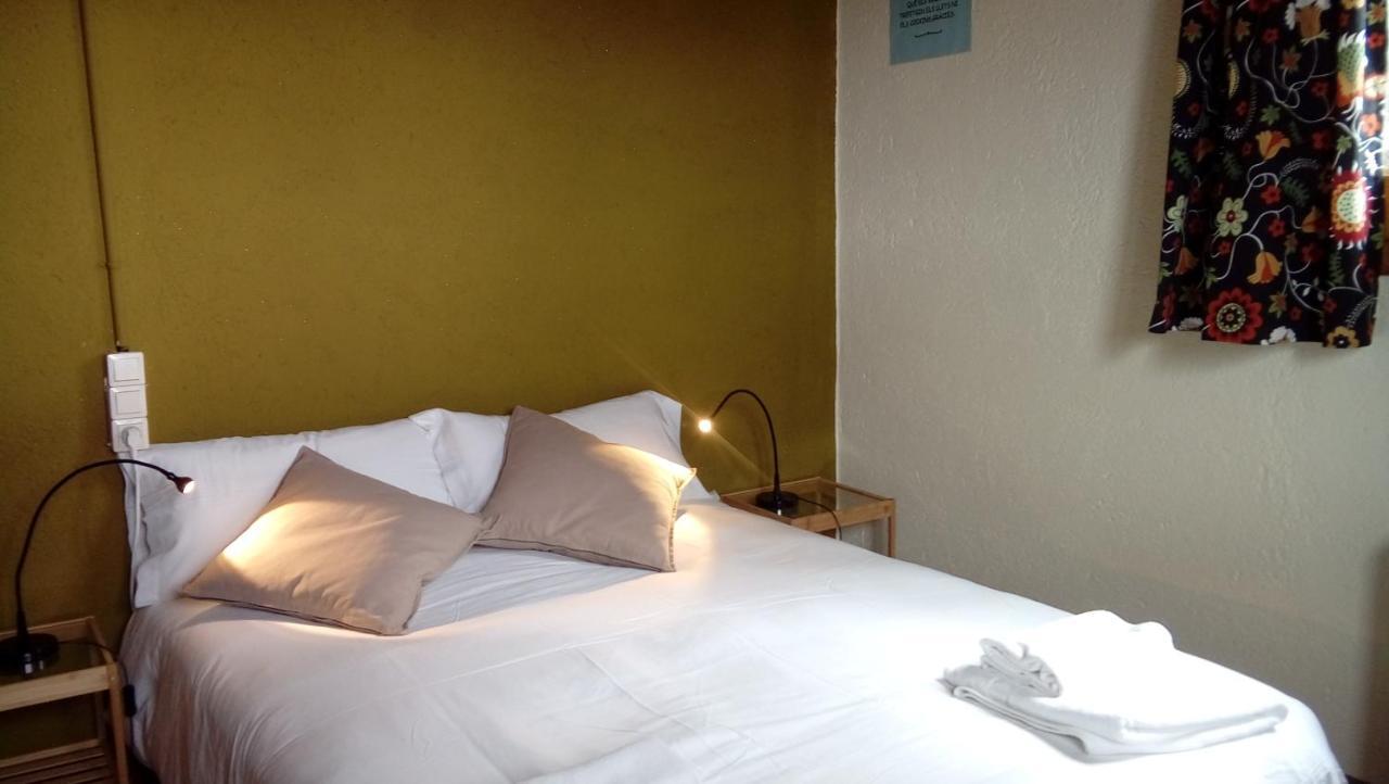 Refugi Cap Del Rec Hostel Lles Εξωτερικό φωτογραφία